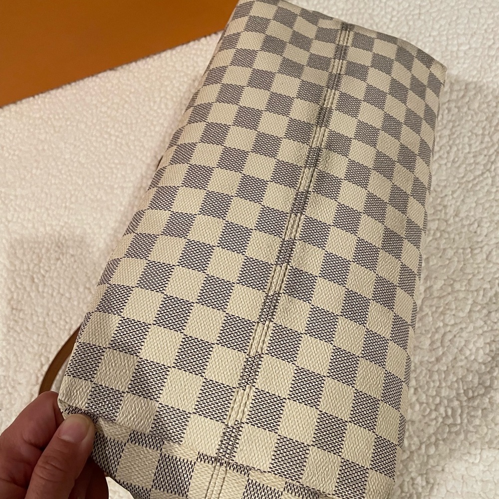 Louis Vuitton Iena MM in Damier Azur - Picture 9 of 15